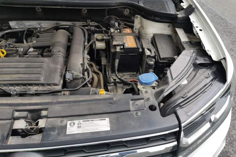 Used Volkswagen Tharu 2021 280TSI Two-Wheel-Drive Luxury Plus Edition Engine Bay Left