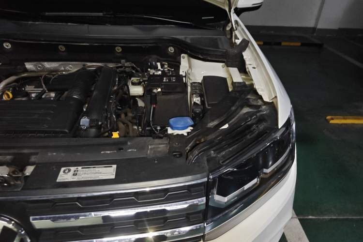 Used Volkswagen Tharu 2021 280TSI Two-Wheel-Drive Luxury Plus Edition Engine Bay Left