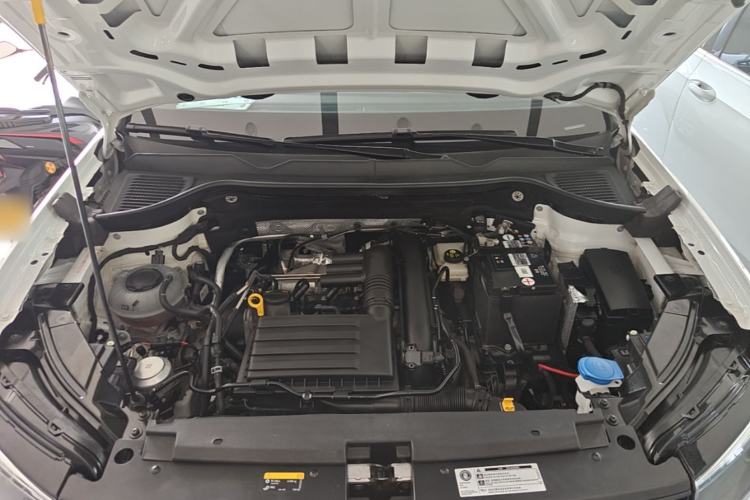 Used Volkswagen Tharu 2021 280TSI Two-Wheel Drive Trend Edition Engine Bay