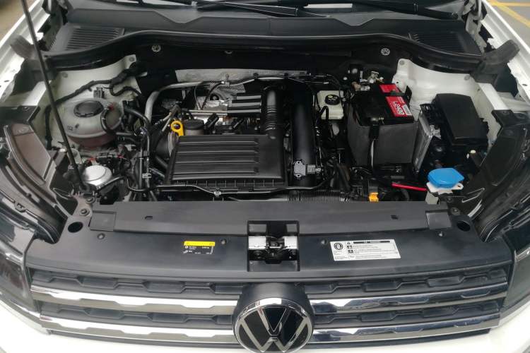 Used Volkswagen Tharu 2021 280TSI Two-Wheel Drive Trend Edition Engine Bay