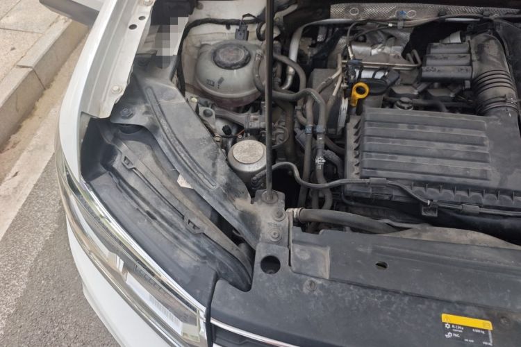 Used Volkswagen Tharu 2021 280TSI Two-Wheel-Drive Luxury Plus Edition Engine Bay Right