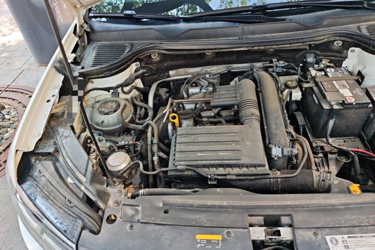 Used Volkswagen Tharu 2021 280TSI Two-Wheel-Drive Luxury Plus Edition Engine Bay Right