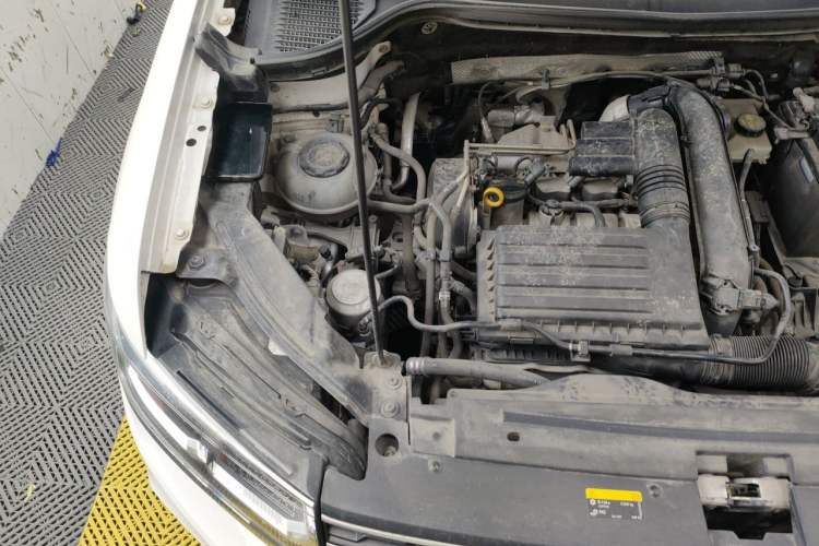 Used Volkswagen Tharu 2021 280TSI Two-Wheel-Drive Luxury Plus Edition Engine Bay Right
