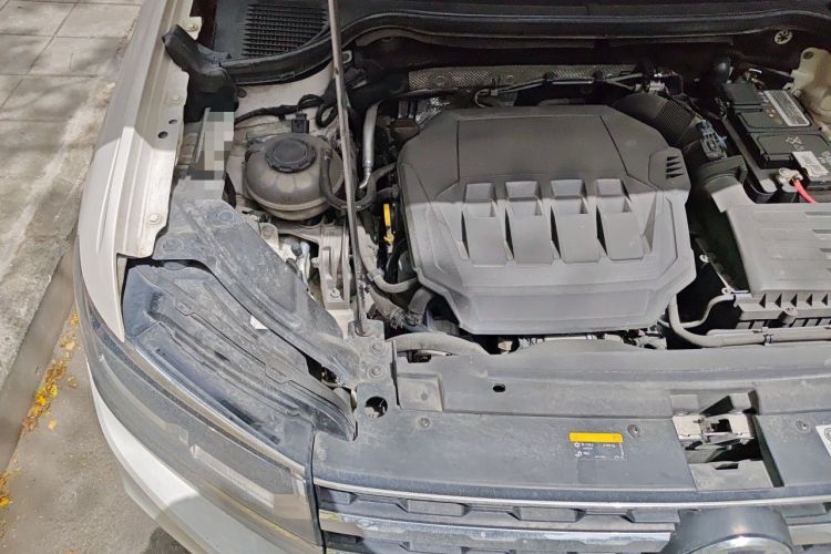 Used Volkswagen Tharu 2021 330TSI All-Wheel Drive Luxury PLUS Version Engine Bay Right