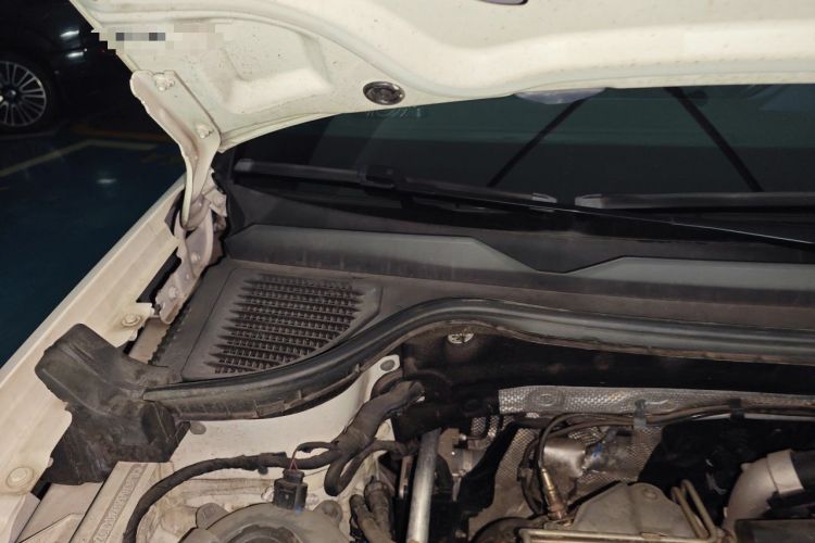 Used Volkswagen Tharu 2021 280TSI Two-Wheel-Drive Luxury Plus Edition Engine Bay Right