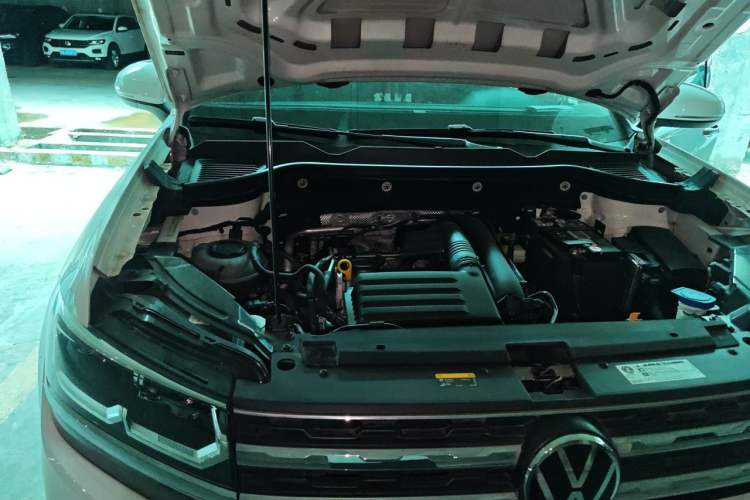 Used Volkswagen Tharu 2021 280TSI Two-Wheel-Drive Luxury Edition Engine Bay Right