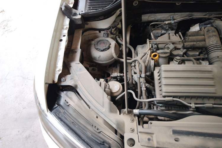 Used Volkswagen Tharu 2021 280TSI Two-Wheel Drive Trend Edition Engine Bay Right