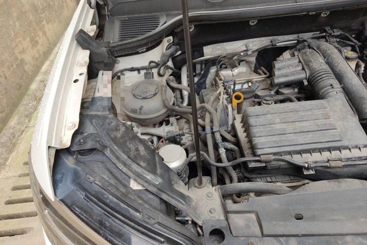 Used Volkswagen Tharu 2021 280TSI Two-Wheel-Drive Luxury Plus Edition Engine Bay Right