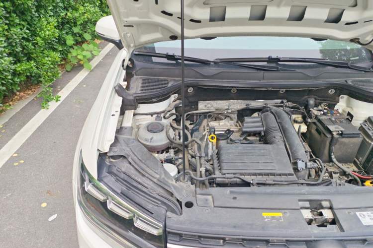 Used Volkswagen Tharu 2021 280TSI Two-Wheel Drive Comfort Edition Engine Bay Right