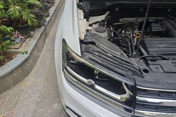 Used Volkswagen Tharu 2021 280TSI Two-Wheel-Drive Luxury Plus Edition Engine Bay Right