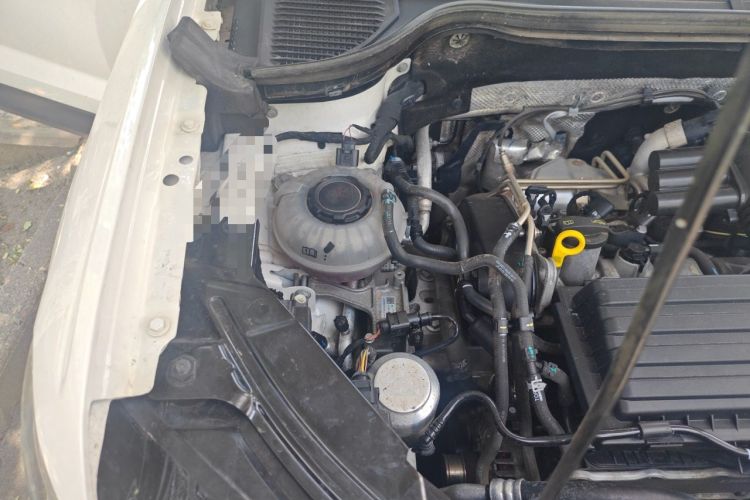 Used Volkswagen Tharu 2021 280TSI Two-Wheel-Drive Luxury Plus Edition Engine Bay Right