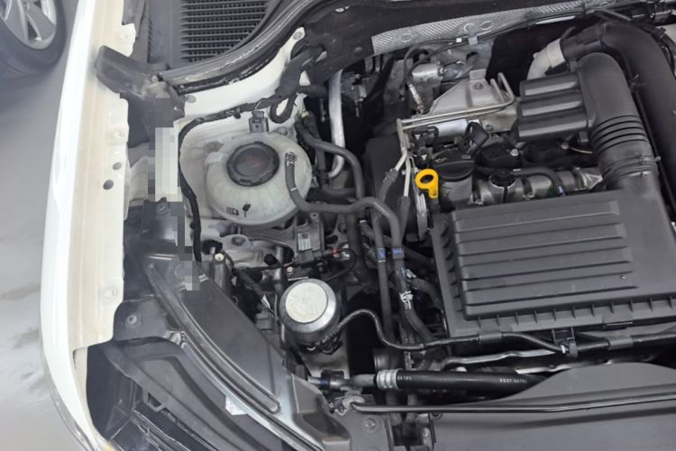 Used Volkswagen Tharu 2021 280TSI Two-Wheel-Drive Luxury Plus Edition Engine Bay Right