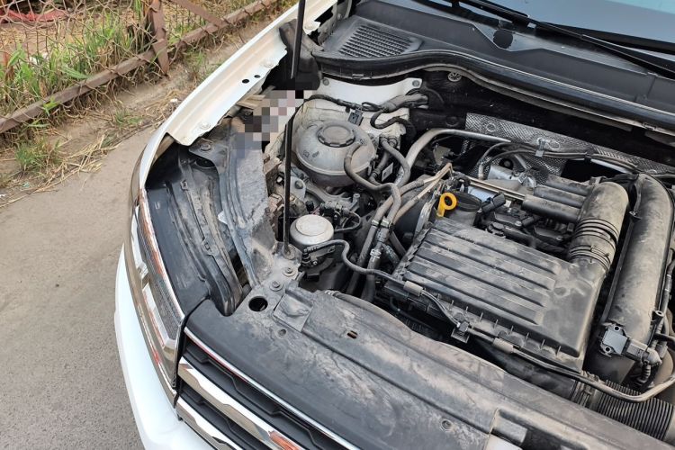 Used Volkswagen Tharu 2021 280TSI Two-Wheel-Drive Luxury Plus Edition Engine Bay Right