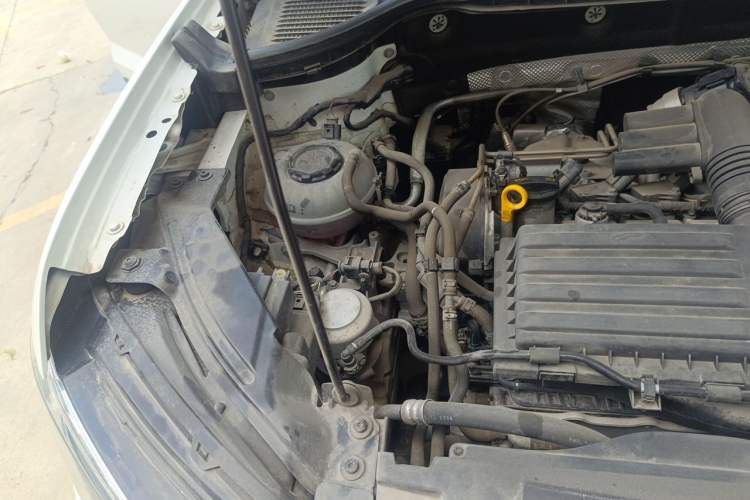 Used Volkswagen Tharu 2021 280TSI Two-Wheel Drive Trend Edition Engine Bay Right