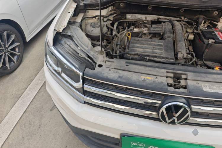Used Volkswagen Tharu 2021 280TSI Two-Wheel-Drive Luxury Plus Edition Engine Bay Right