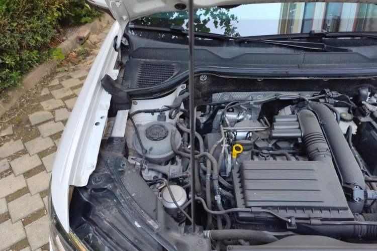 Used Volkswagen Tharu 2021 280TSI Two-Wheel-Drive Luxury Plus Edition Engine Bay Right