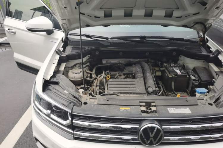 Used Volkswagen Tharu 2021 280TSI Two-Wheel-Drive Luxury Plus Edition Engine Bay Right