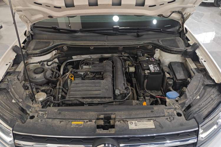 Used Volkswagen Tharu 2021 280TSI Two-Wheel-Drive Luxury Plus Edition Engine Bay
