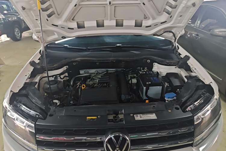 Used Volkswagen Tharu 2021 280TSI Two-Wheel Drive Trend Edition Engine Bay
