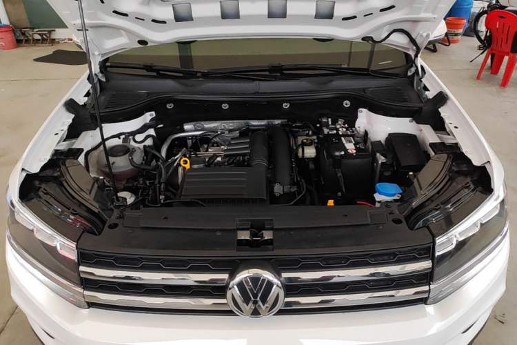 Used Volkswagen Tharu 2021 280TSI Two-Wheel Drive Trend Edition Engine Bay