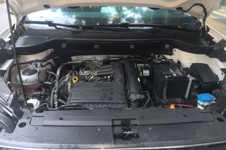 Used Volkswagen Tharu 2021 280TSI Two-Wheel-Drive Luxury Plus Edition Engine Bay