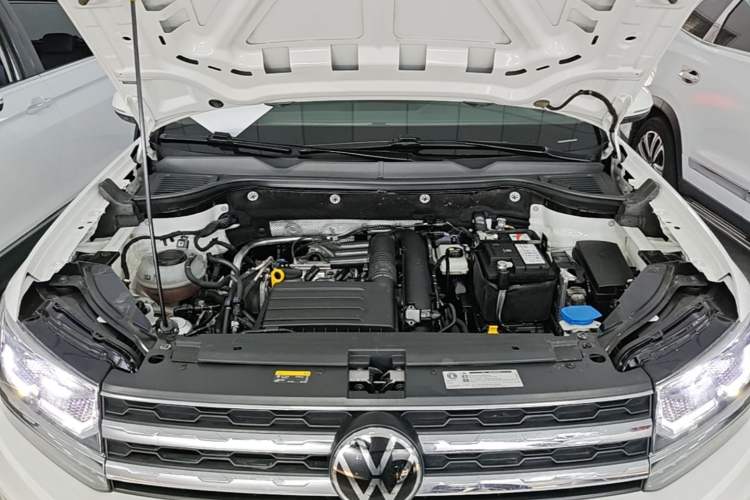 Used Volkswagen Tharu 2021 280TSI Two-Wheel-Drive Luxury Plus Edition Engine Bay