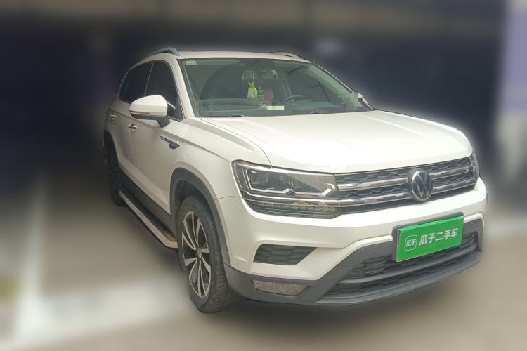 Used Volkswagen Tharu 2021 280TSI Two-Wheel-Drive Luxury Plus Edition Front Right 45 Deg