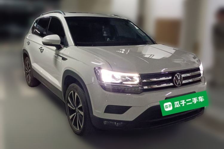 Used Volkswagen Tharu 2021 280TSI Two-Wheel-Drive Luxury Plus Edition Front Right 45 Deg