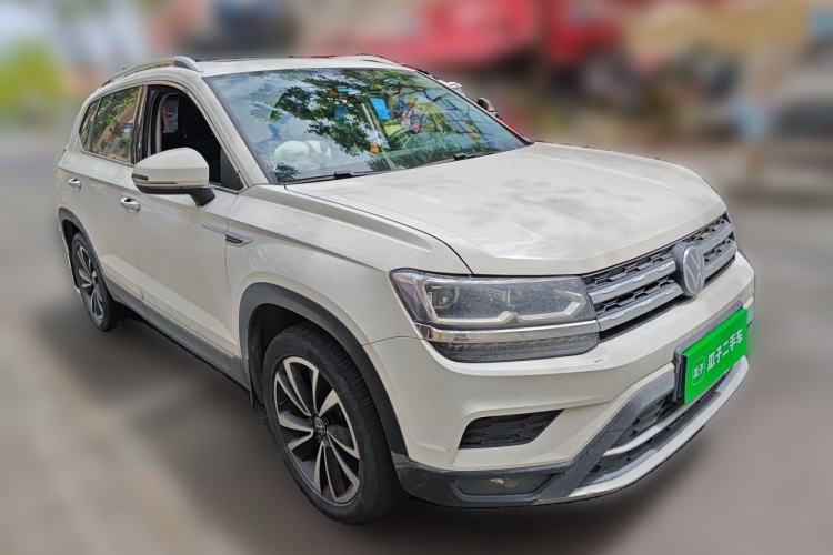 Used Volkswagen Tharu 2021 330TSI All-Wheel Drive Luxury PLUS Version Front Right 45 Deg