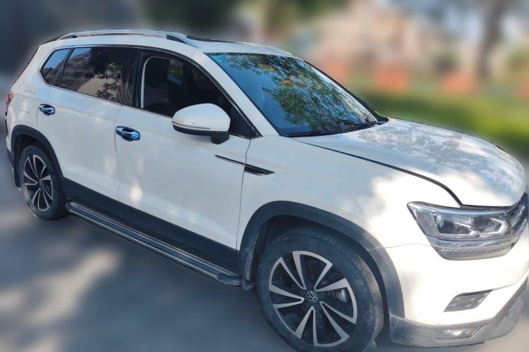 Used Volkswagen Tharu 2021 280TSI Two-Wheel-Drive Luxury Plus Edition Front Right 45 Deg