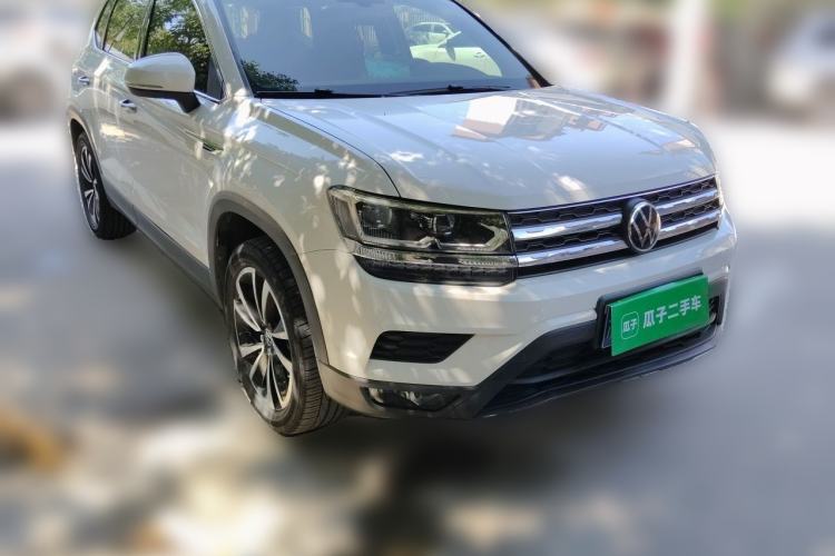 Used Volkswagen Tharu 2021 280TSI Two-Wheel-Drive Luxury Plus Edition Front Right 45 Deg