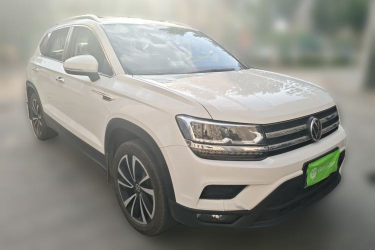 Used Volkswagen Tharu 2021 280TSI Two-Wheel-Drive Luxury Plus Edition Front Right 45 Deg