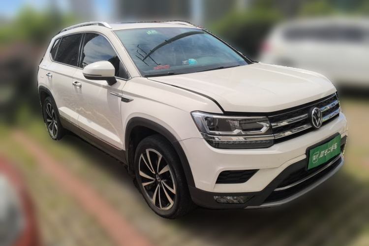 Used Volkswagen Tharu 2021 330TSI All-Wheel Drive Luxury PLUS Version Front Right 45 Deg