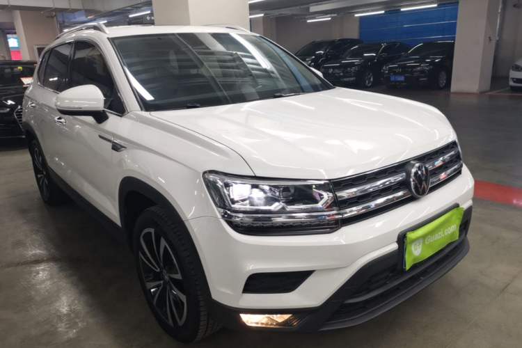 Used Volkswagen Tharu 2021 280TSI Two-Wheel-Drive Luxury Plus Edition Front Right 45 Deg