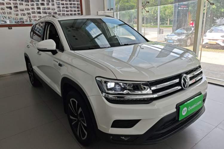 Used Volkswagen Tharu 2021 280TSI Two-Wheel-Drive Luxury Plus Edition Front Right 45 Deg