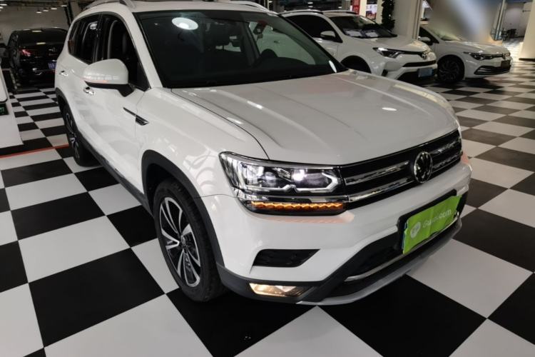 Used Volkswagen Tharu 2021 330TSI All-Wheel Drive Luxury PLUS Version Front Right 45 Deg