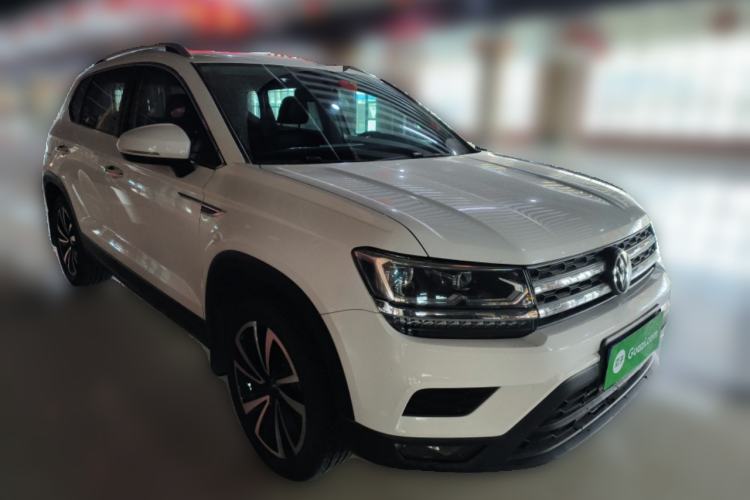 Used Volkswagen Tharu 2021 280TSI Two-Wheel-Drive Luxury Plus Edition Front Right 45 Deg