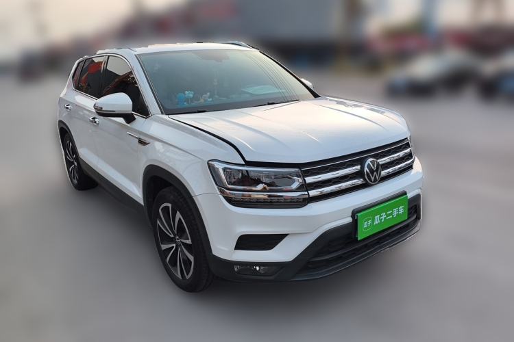 Used Volkswagen Tharu 2021 280TSI Two-Wheel-Drive Luxury Plus Edition Front Right 45 Deg