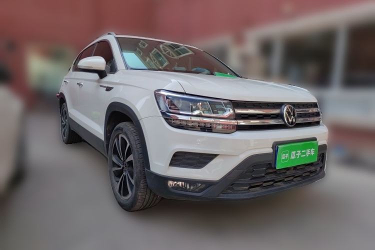 Used Volkswagen Tharu 2021 280TSI Two-Wheel-Drive Luxury Plus Edition Front Right 45 Deg