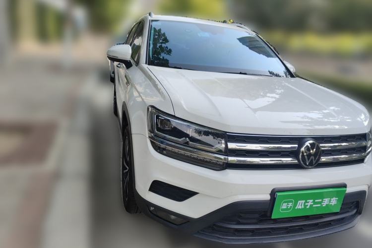 Used Volkswagen Tharu 2021 280TSI Two-Wheel-Drive Luxury Plus Edition Front Right 45 Deg