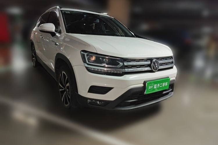 Used Volkswagen Tharu 2021 280TSI Two-Wheel-Drive Luxury Plus Edition Front Right 45 Deg