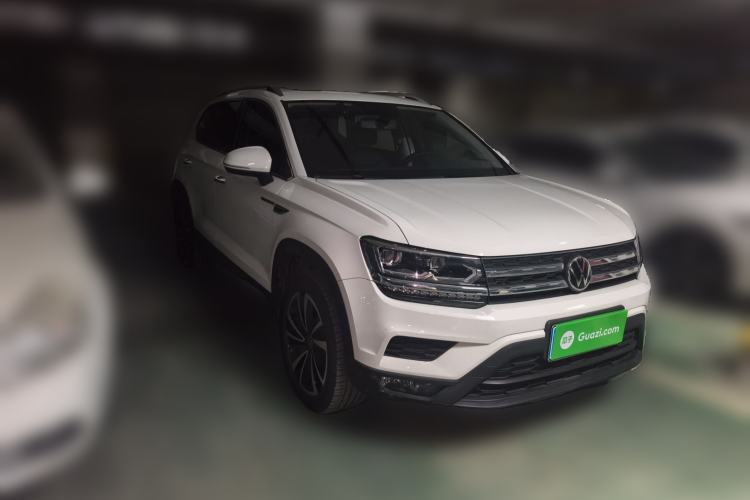 Used Volkswagen Tharu 2021 280TSI Two-Wheel-Drive Luxury Plus Edition Front Right 45 Deg