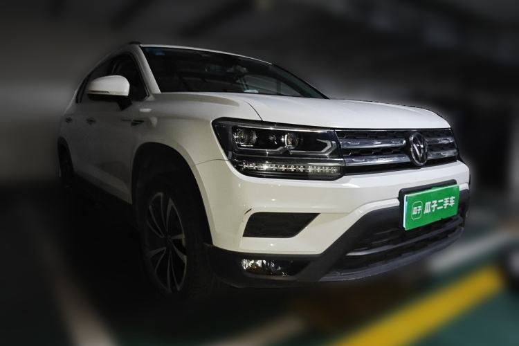 Used Volkswagen Tharu 2021 280TSI Two-Wheel-Drive Luxury Plus Edition Front Right 45 Deg