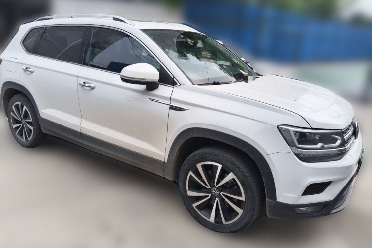 Used Volkswagen Tharu 2021 280TSI Two-Wheel-Drive Luxury Plus Edition Front Right 45 Deg