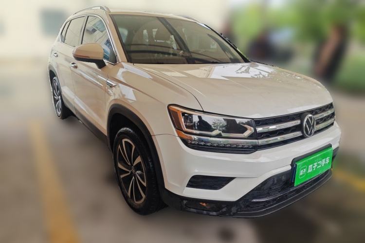 Used Volkswagen Tharu 2021 280TSI Two-Wheel-Drive Luxury Plus Edition Front Right 45 Deg