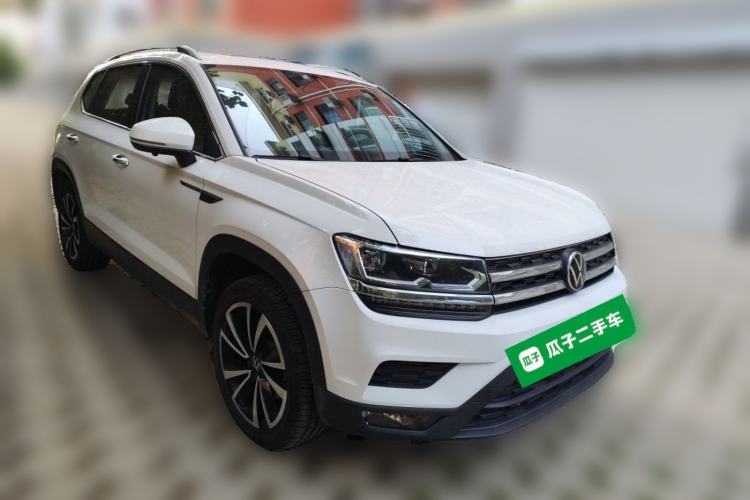 Used Volkswagen Tharu 2021 280TSI Two-Wheel-Drive Luxury Plus Edition Front Right 45 Deg