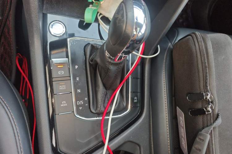 Used Volkswagen Tharu 2021 280TSI Two-Wheel-Drive Luxury Plus Edition Gear Lever