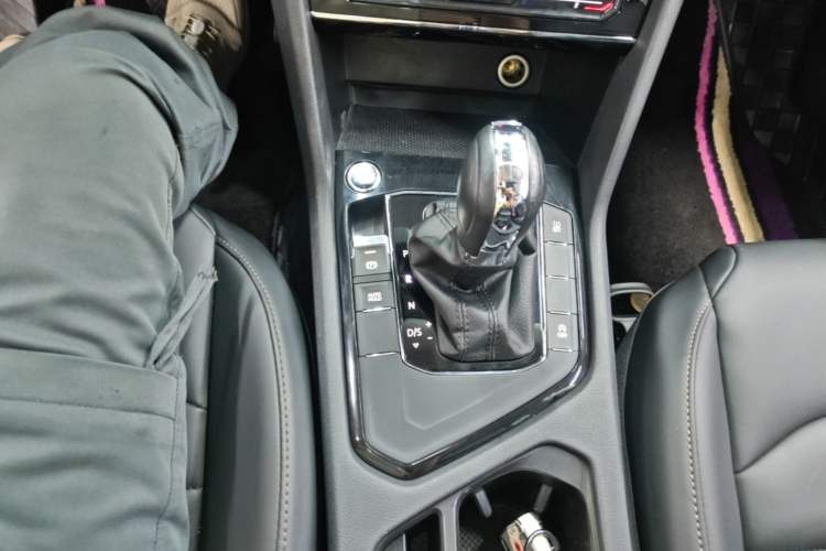 Used Volkswagen Tharu 2021 280TSI Two-Wheel Drive Comfort Edition Gear Lever