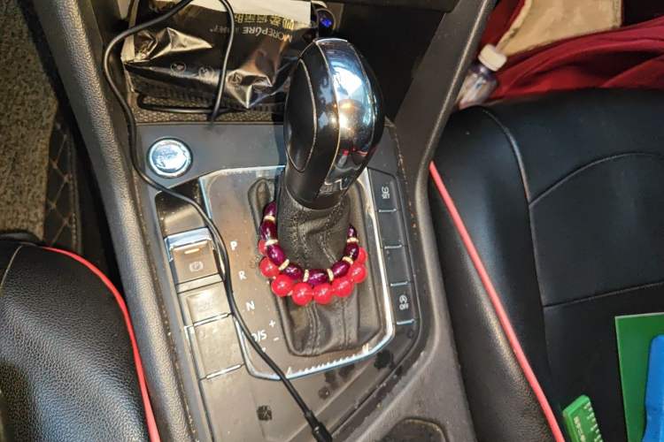 Used Volkswagen Tharu 2021 280TSI Two-Wheel Drive Trend Edition Gear Lever