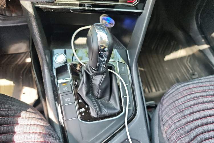Used Volkswagen Tharu 2021 280TSI Two-Wheel-Drive Luxury Edition Gear Lever
